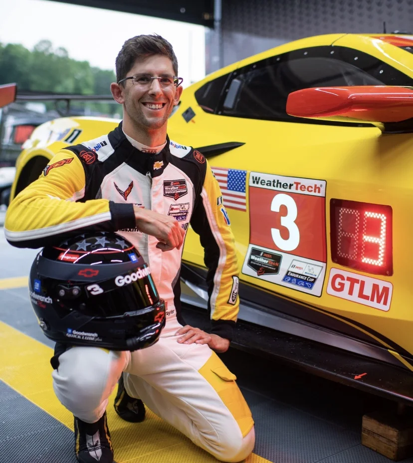 Vous consultez actuellement JORDAN TAYLOR REND HOMMAGE A DALE EARNHARD Jr AUX 24 HEURES DU MANS