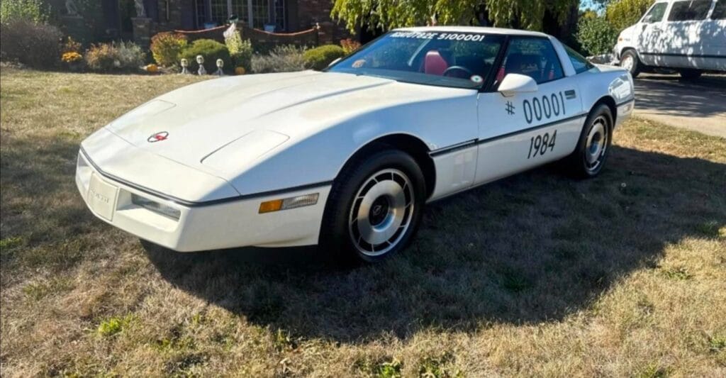 corvette-c4-1983-unique-survivante.jpg