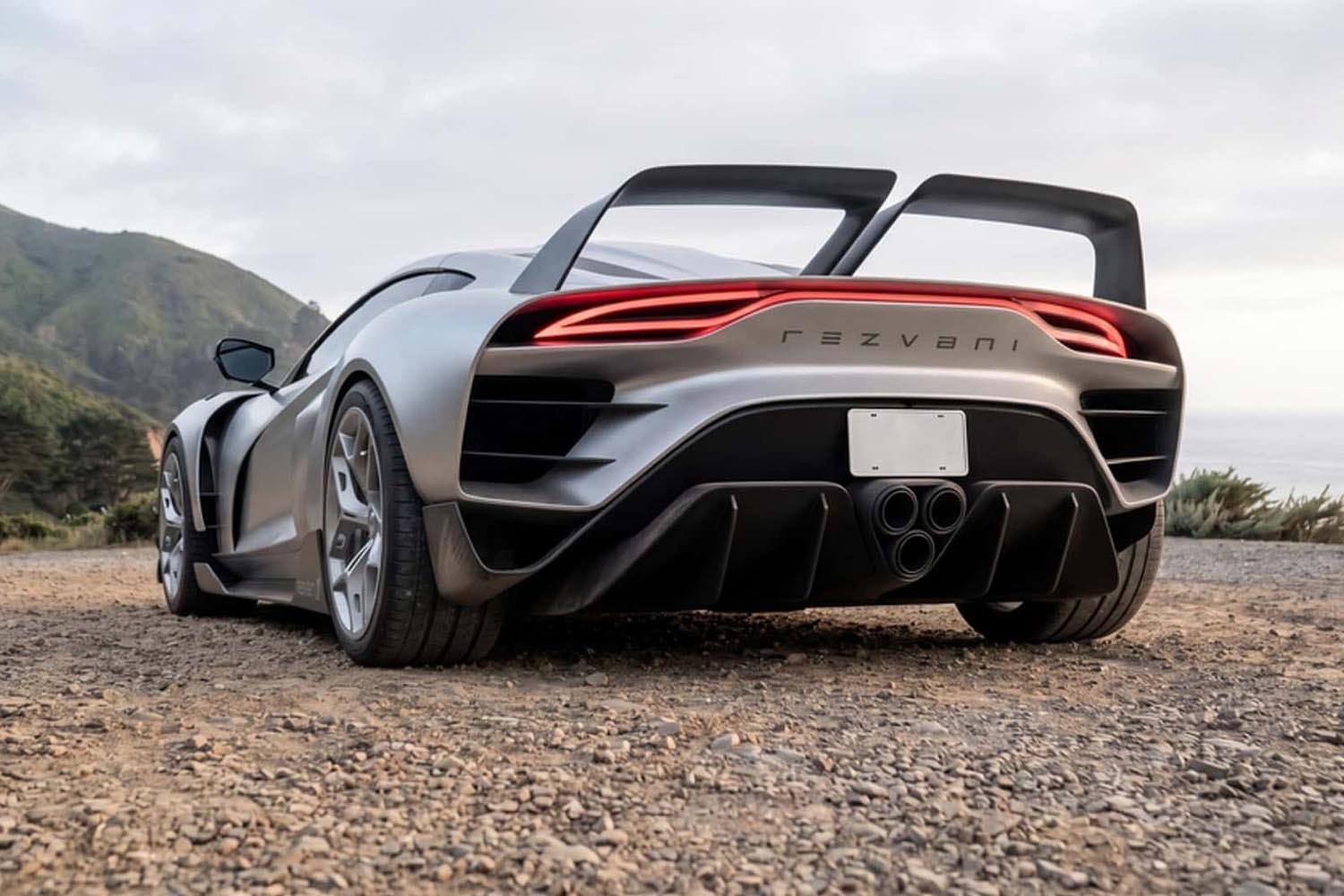 Vue arrière de la Rezvani Beast X dérivée de la Corvette C8